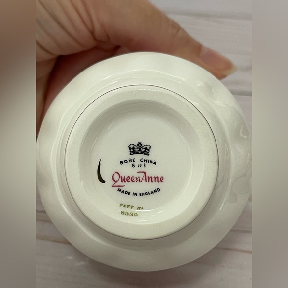 Queen Anne Princess Roses Teacup And Saucer Made In England - Picture 5 of 14